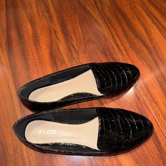 Aldo Black Croc-Embossed Loafers - Picture 3 of 6